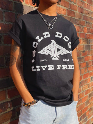 Gold Dogs Live Free T-shirt