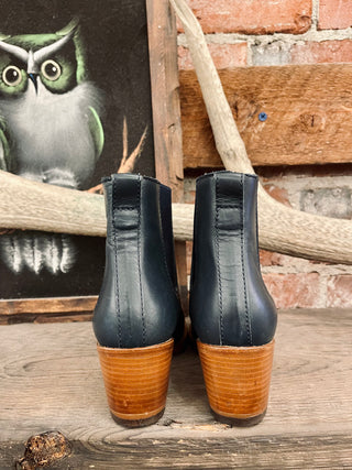 A.P.C. Women's Ankle Boots Size 8.5