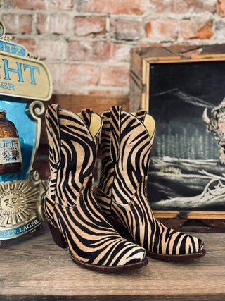 Tres Outlaws Falconhead Custom Women’s Cowboy Boots Size 7.5